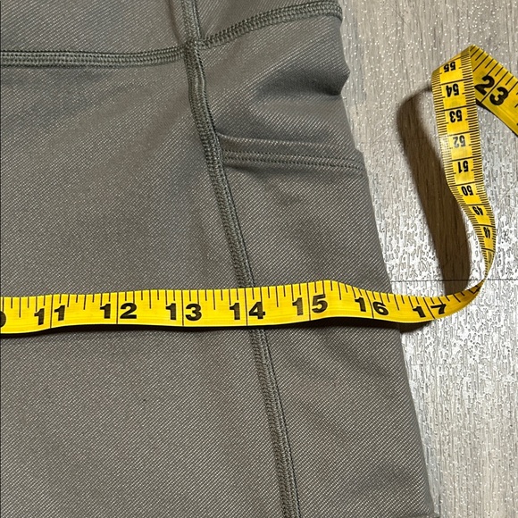 Lululemon Athletica Olive Cargo Leggings - Picture 12 of 15